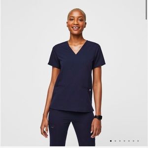 Figs Casma Three-Pocket Scrub Top